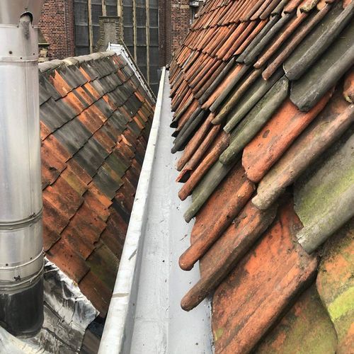 Oude dakgoot weer helemaal nieuw Dakgoot in Dedemsvaart reparatie
